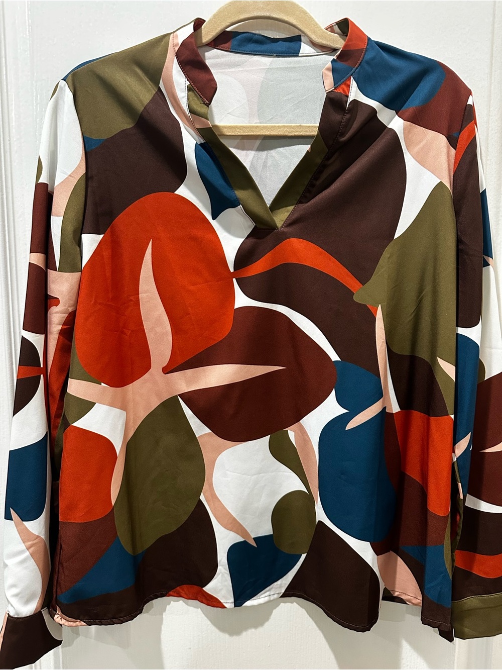 Abstract Print V-Neck Long-Sleeve Blouse in Multi
